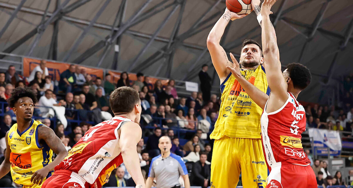 BM ON LBA/ LE PAGELLE: SCAFATI RIMONTA CON L’AIUTO DI GENTILE E NUNGE, CADE PESARO ANCHE SE BLUIETT LA TIENE IN VITA CON LE SUE TRIPLE – DI ALESSIO APICELLA