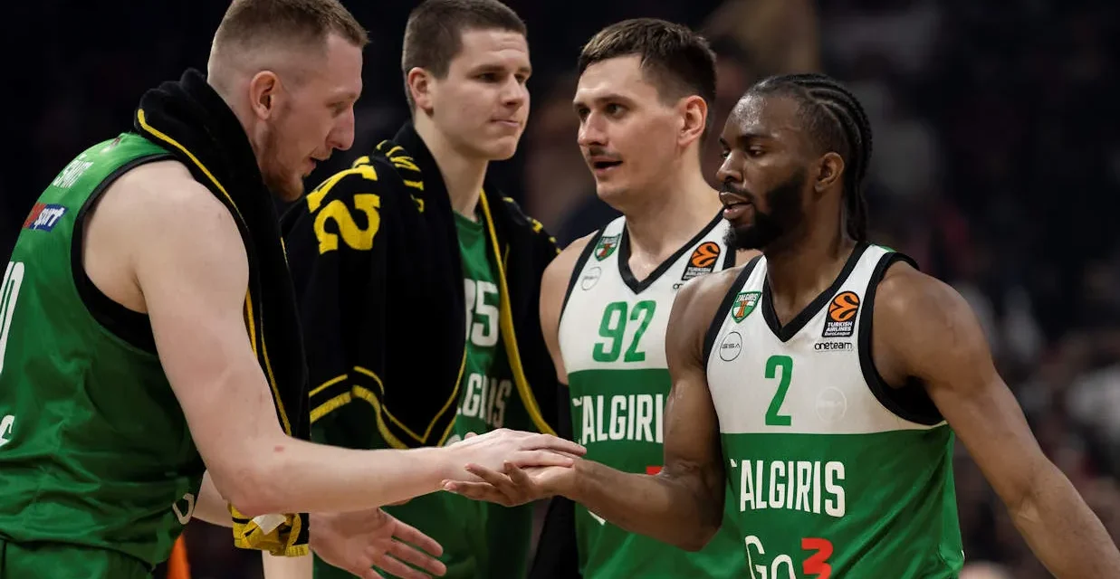 FOCUS BM/ EUROLEAGUE EMOTICON: TRINCHIERI FA SOGNARE LO ZALGIRIS, MILANO E IL GRANDE SCALPO, FRANCISCO GELA LA STARK ARENA – di EUGENIO PETRILLO