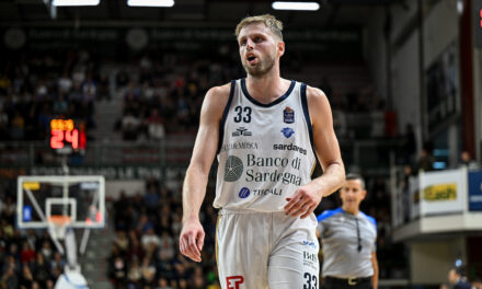 BM ON LBA / SASSARI RITROVA IL SORRISO, CHARALAMPOPOULOS ANNIENTA UN’OTTIMA VANOLI CREMONA, FINISCE 86-80 PER LA DINAMO – DI ANTONIO CATALANO