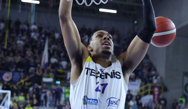 BM ON A2/ Nel verde i Trapani Sharks sconfiggono la Real Sebastiani Rieti e Cantù supera Vigevano. Nel rosso Forlì annichilisce Trieste