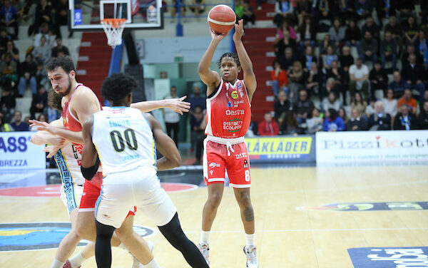 BM ON LBA/ Pistoia sconfigge una mai doma Cremona, finisce 74-67 al PalaRadi – di Valerio Laurenti