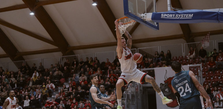 BM ON A2/ Cantù perde ancora, questa volta è Chiusi ad avere la meglio. Trieste torna a vincere e Torino batte Forlì – di Alessandro di Bari
