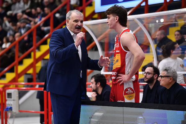 BM POST MATCH/ Pesaro, Sacchetti: “Vittoria importante”. Brescia, Magro: “Abbiamo tirato male da tre punti e perso palloni”
