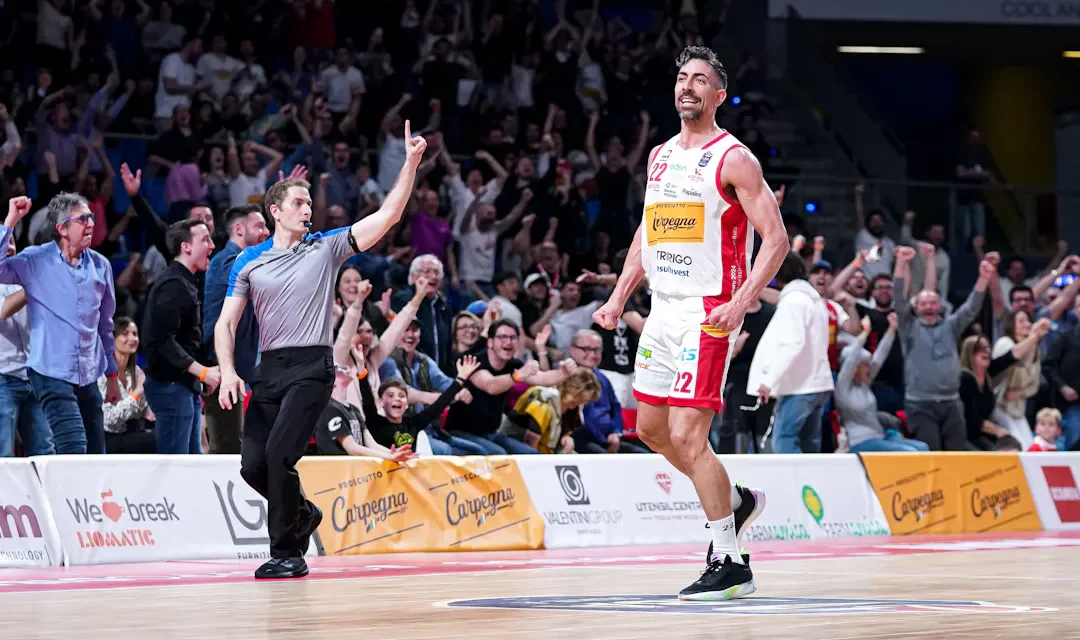 CARPEGNA PROSCIUTTO PESARO, CONTRO PISTOIA IL MIGLIOR MAZZOLA DELLA STAGIONE (17 PUNTI E 18 DI VALUTAZIONE)