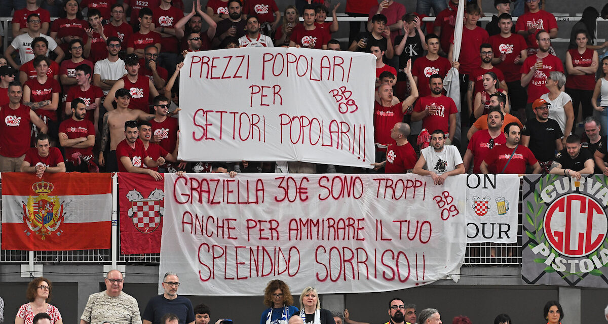 BRESCIA-PISTOIA, L’IRONIA DEI TIFOSI DI PISTOIA PER I PREZZI DEI BIGLIETTI