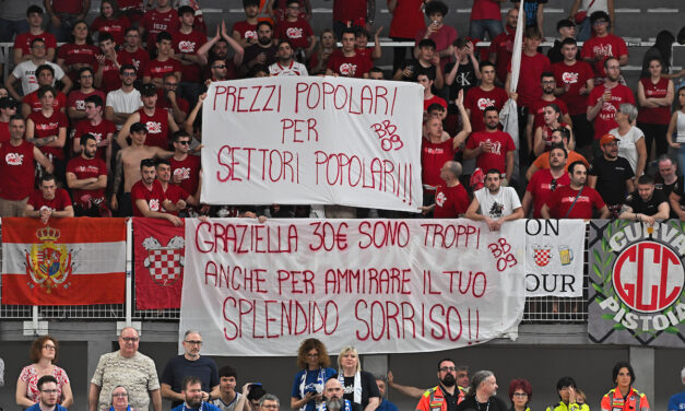 BRESCIA-PISTOIA, L’IRONIA DEI TIFOSI DI PISTOIA PER I PREZZI DEI BIGLIETTI