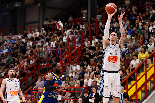 BM ON LBA/ Napoli scrive 102, Scafati ko nel derby (102-92) – di Elio De Falco