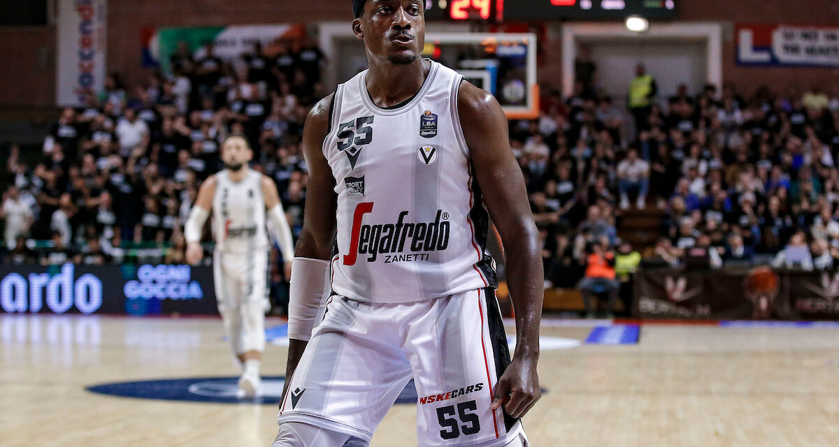 AWUDU ABASS E IL SUO RITORNO IN NAZIONALE: “IL CT POZZECCO MI STA DANDO UNA GRANDE OPPORTUNITÀ. IL MIO FUTURO? ASPETTO LA VIRTUS MA MI GUARDO INTORNO”
