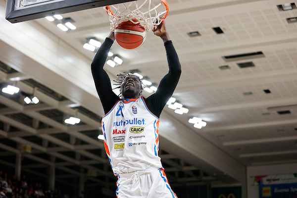 Rimini, vicino l’ingaggio di Gora Camara e spunta l’ipotesi Pierpaolo Marini