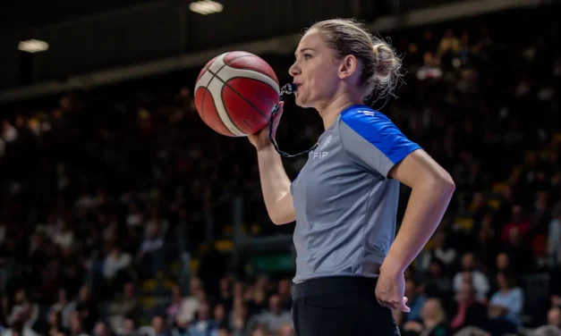 L’ARBITRA SILVIA MARZIALI E IL PREMIO DI LBA REFEREE OF THE YEAR: “RICONOSCIMENTO PERSONALE CHE MI GRATIFICA E SPERO CONTRIBUISCA A CREARE PIÙ OPPORTUNITÀ PER LE DONNE NELLO SPORT”