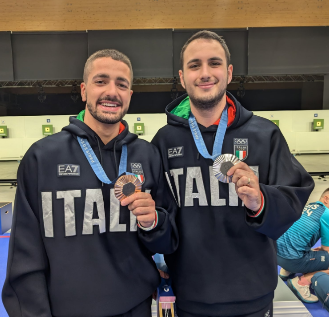 BM PARIS 2024/ Altre due medaglie per l’Italia: Federico Nilo Maldini e Paolo Monna conquistano l’argento ed il bronzo nel tiro a segno nella pistola ad aria 10 metri