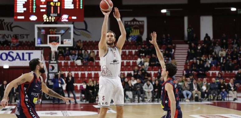 Chiusi, firmato Andrea Renzi