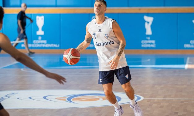 ESORDIO CONVINCENTE PER L’ACQUA S.BERNARDO: SARONNO BATTUTA NEL PRIMO SCRIMMAGE STAGIONALE