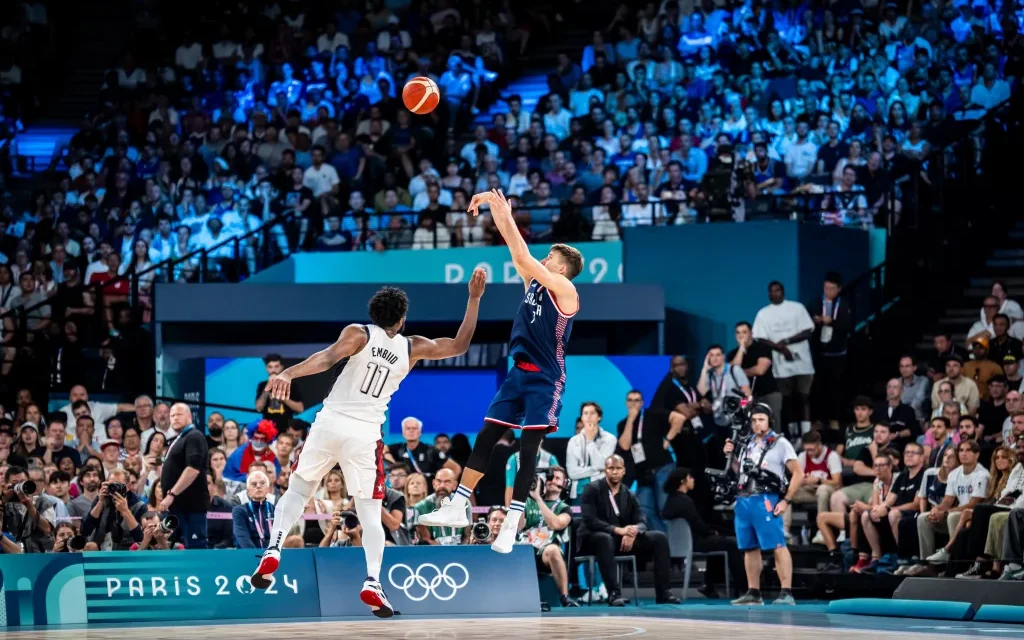 Serbia, Bogdanovic dopo il ko contro team USA: “Dobbiamo essere fieri per il modo in cui abbiamo giocato. Ora dobbiamo recuperare le energie per conquistare il bronzo”