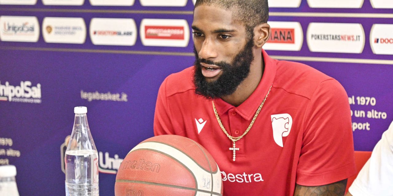 Pistoia, presentata l’ala americana Childs: “Sono contento di essere arrivato a Pistoia”