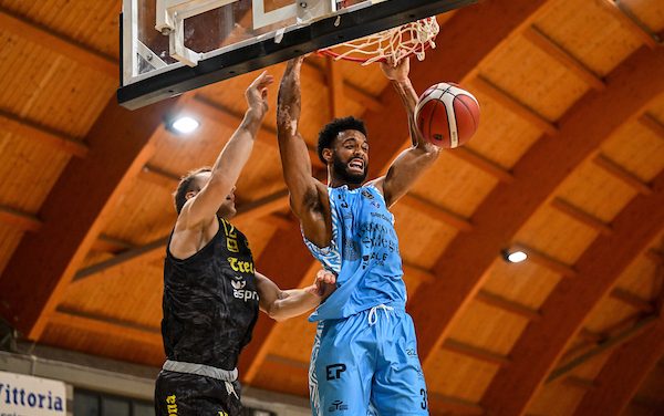 FOCUS BM/ LBA Profiles – Sassari, il colpo dell’estate è Nate Renfro: obiettivo non far rimpiangere l’addio di Ousmane Diop – di Valerio Laurenti
