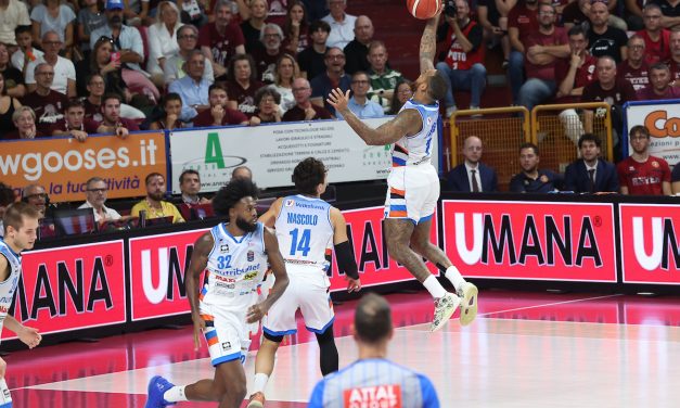 BM ON LBA/ TREVISO PORTA A CASA IL DERBY DI INIZIO CAMPIONATO BATTENDO 75-78 UNA REYER CONFUSA. – di Ilari Tubia