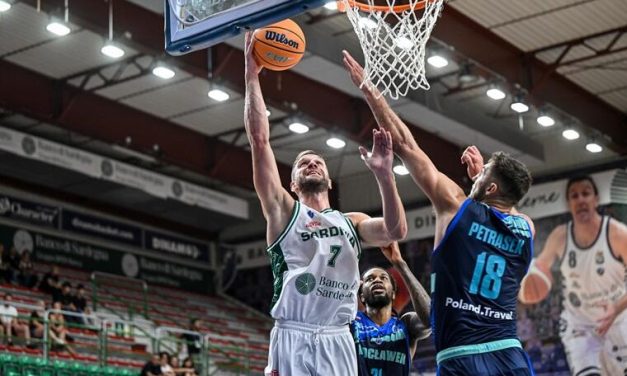 BM DA EUROPE CUP / COACH MARKOVIĆ LA VINCE CON LO SCOUTING: SASSARI SUPERA IL WŁOCŁAWEK E PRENDE LA TESTA DEL GRUPPO D – DI MATTEO CAZZULANI