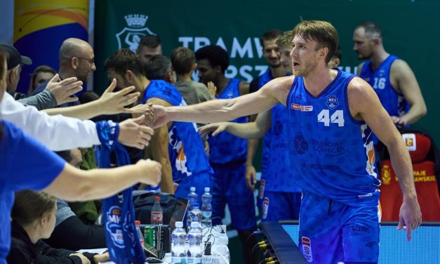 BM SULLE STRADE D’EUROPA / POLONIA, ‘PAZZA’ PRIMA GIORNATA: IL SOPOT DI TABAK VINCE ATTACCANDO, LA DĄBROWA GÓRNICZA DI BALIBREA TRIONFA DIFENDENDO. LO ŚLĄSK CADE A GLIWICE – DI MATTEO CAZZULANI