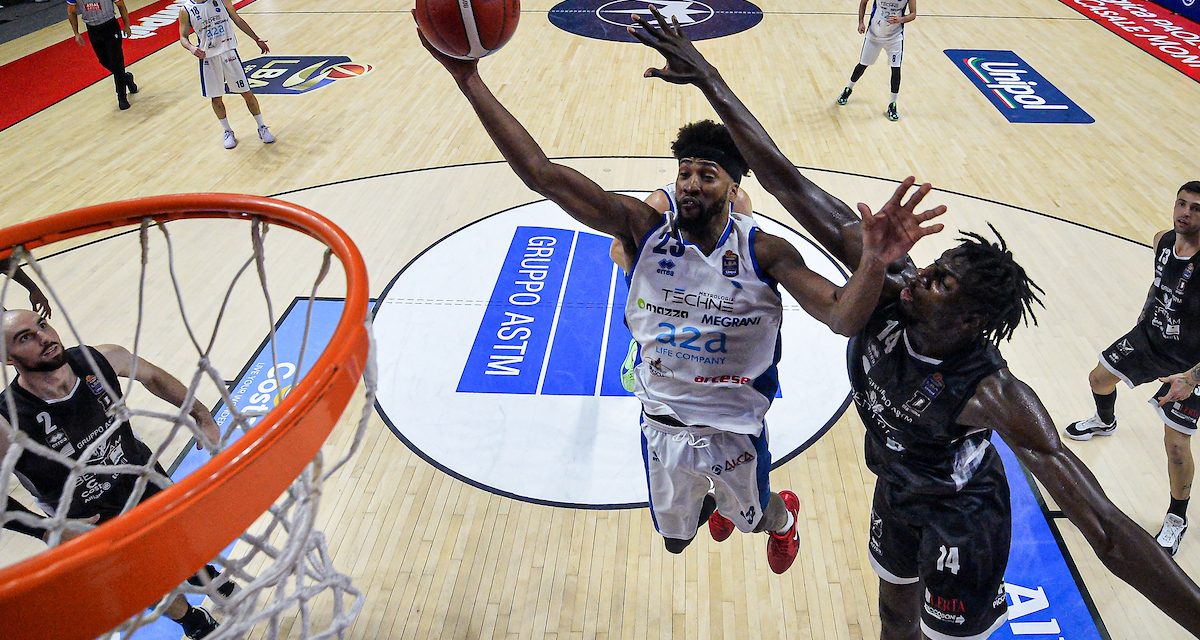 FOCUS BM/ IL MOMENTO DEL WEEKEND LBA: L’APPOGGIO DI RIVERS AL SECONDO RIMBALZO OFFENSIVO DI FILA CONDANNA TORTONA – DI ALESSIO APICELLA