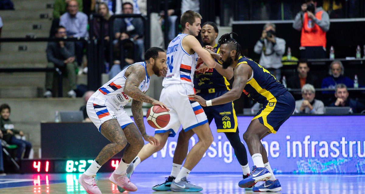 BM ON LBA/ L’URAGANO TREVISO SI SCHIANTA SU SCAFATI AL TERMINE DI UN SECONDO TEMPO OFFENSIVAMENTE PERFETTO, FINISCE 104-75 – DI ALESSIO APICELLA