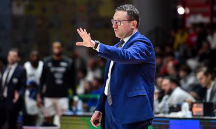 Napoli, ore decisive per la scelta del nuovo coach. Ramondino in pole?