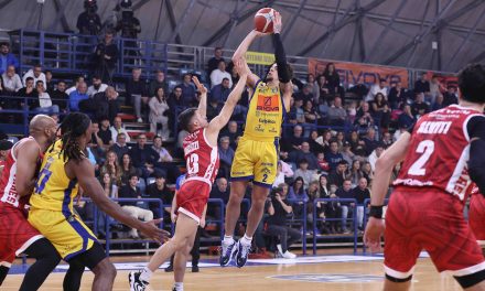 BM ON LBA/ SCAFATI BATTE 94-85 UNA VARESE TROPPO TIRATRICE CON UNA DIFESA AGGRESSIVA E TANTA VOGLIA – DI ALESSIO APICELLA