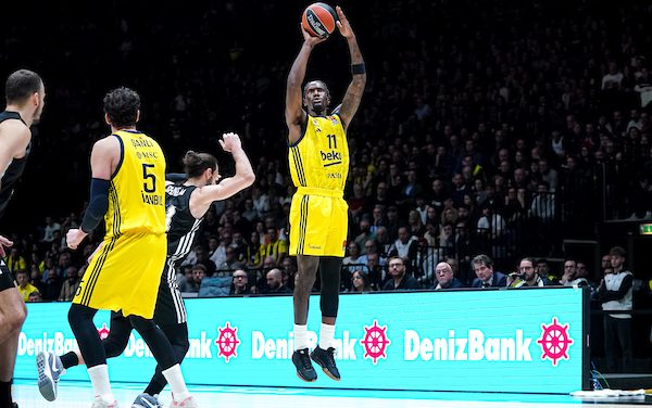BM ON EUROLEGA/ LE PAGELLE DI VIRTUS-FENERBAHCE:  HYES-DAVIS E GUDURIC NEL FINALE PUNISCO UNA BUONA VIRTUS – di RICCARDO PIRRO’