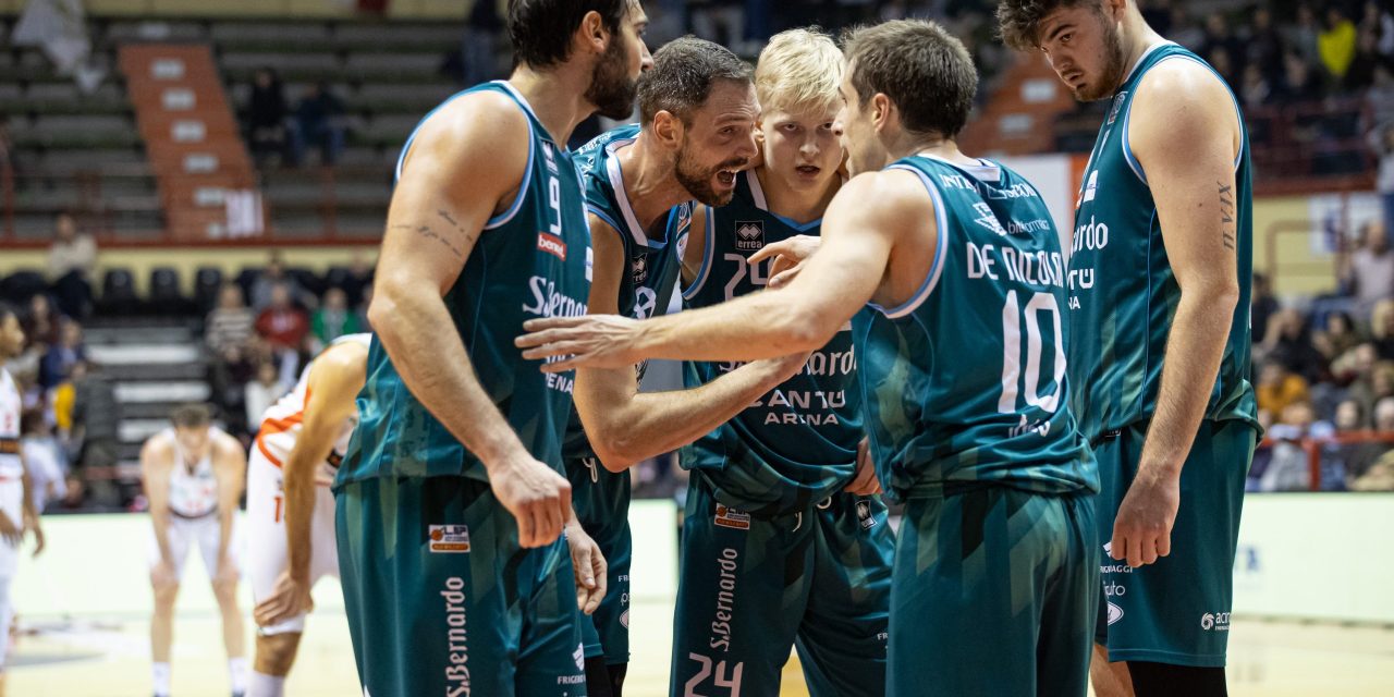 BM ON A2/ IL. PUNTO PESARO: LA SFIDA CONTRO CANTU’, UN’ AVVERSARIA CHE VOLA TRA LE VETTE DELLA CLASSIFICA – DI LEONARDO PIANOSI