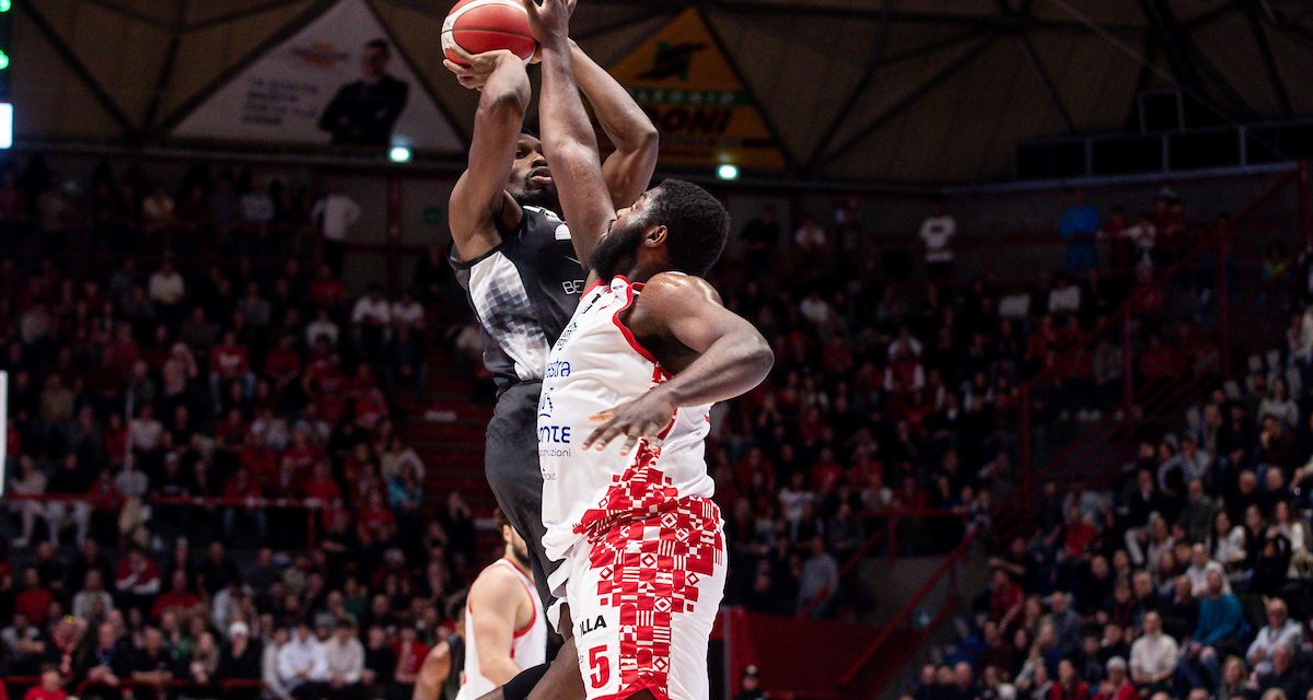 BM ON LBA/ LE PAGELLE: VITAL E KAMAGATE GLI EROI DI TORTONA, PISTOIA TRAINATA DA FORREST E PASCHALL-DI MATTEO CAPPELLI