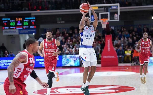 BM ON LBA / Regalo di Natale per Reggio Emilia: sesta vittoria consecutiva contro Varese  – DI MARIA FEDERICA TROMELLINI