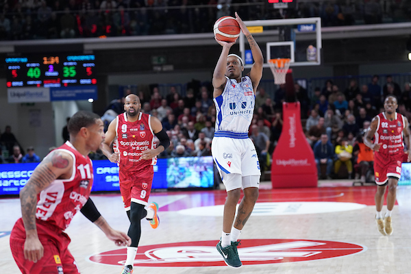 BM ON LBA / Regalo di Natale per Reggio Emilia: sesta vittoria consecutiva contro Varese  – DI MARIA FEDERICA TROMELLINI