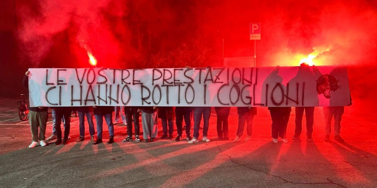 Reyer Venezia, la tifoseria alza la voce e contesta la squadra