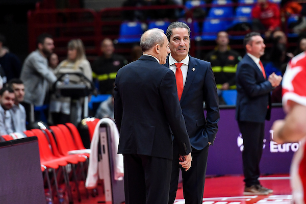 Domani Olimpia Milano-Stella Rossa. Ettore Messina: “Dovremo mettere in campo la miglior difesa possibile”. Sfairopoulos: “Il nostro attacco dovrà essere intelligente a reagire su ciò che ci concederanno”