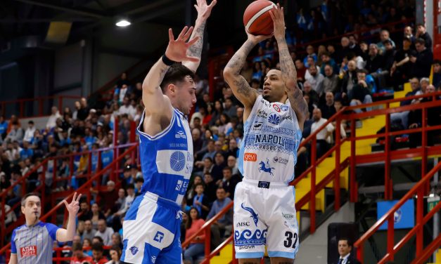 BM ON LBA/ CHE VITTORIA PER NAPOLI! UNA SASSARI NEL CAOS NON REGGE IL RITMO DEI PADRONI DI CASA-DI MATTEO CAPPELLI