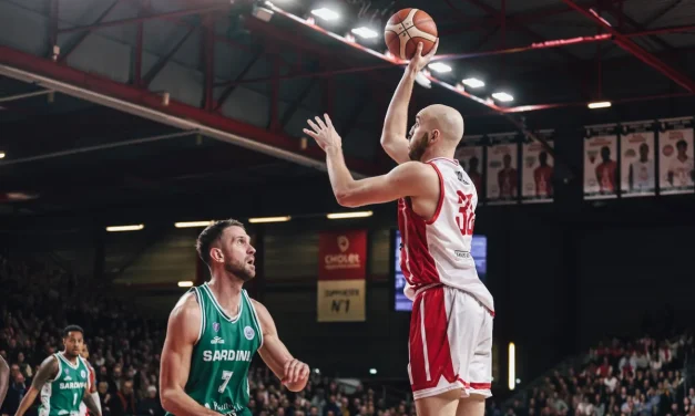 BM DA FIBA Europe Cup/ Le Pagelle: Cholet vola sulle ali di Vautier e Stefan Smith, brilla anche De Sousa. Deludono Fobbs e Bibbins nelle fila di Sassari – di Valerio Laurenti
