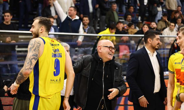 BM POST MATCH/ SCAFATI, PATRON LONGOBARDI: “ARBITRAGGIO A SENSO UNICO PER TRIESTE, DOPO NAPOLI OGGI SUBIAMO ANCORA UNA VOLTA. ESIGIAMO RISPETTO, ADESSO BASTA!”. TRIESTE, IL GM ARCIERI: “SERATA INCREDIBILE, ABBIAMO SEMPRE TROVATO L’ENERGIA PER RITORNARE IN PARITA'”