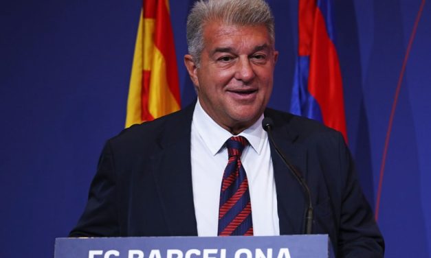Barcellona nella bufera: chieste le dimissioni del presidente Joan Laporta