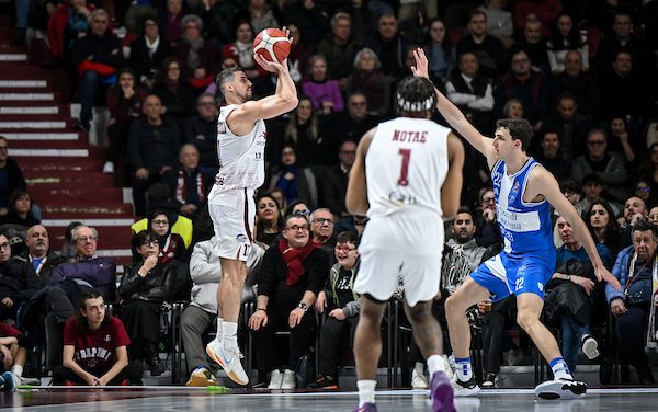 BM ON LBA/ : TRAPANI SHARK FA SUO IL DERBY DELLE ISOLE, BATTUTA LA DINAMO SASSARI – DI ALESSANDRO DE BARTOLOMEO