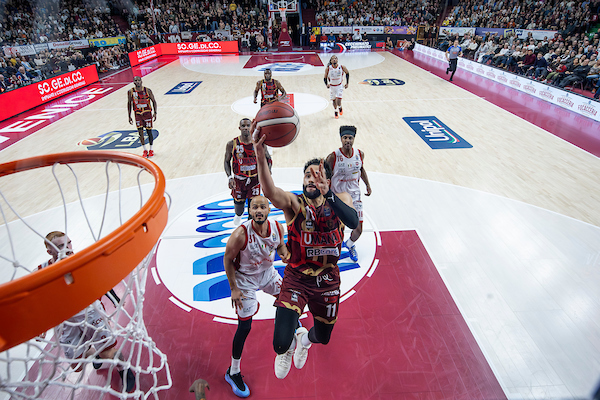 BM ON LBA/ Le Pagelle: Ennis e Kabengele fanno volare la Reyer Venezia, decisivo anche Parks. Non bastano Brooks e Shields a Milano – di Valerio Laurenti