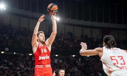 FOCUS BM/ EUROLEAGUE EMOTICON: VEZENKOV SCRIVE LA STORIA, ITALIANS DO IT BETTER, CHE RIRPESA DEL BARCELLONA. NON SORRIDONO I DUE COACH ITALIANI “STRANIERI” – di EUGENIO PETRILLO