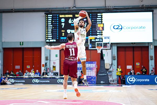BM ON LBA/ Impresa Vanoli Cremona, i Trapani Shark cadono al PalaRadi (85-80) – di Valerio Laurenti