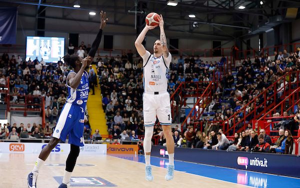BM ON LBA/ Monumentale Napoli, Brescia ko 90-85 – di Elio De Falco