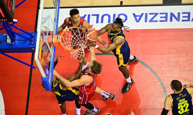 BM ON LBA/ TRIESTE SI RISCALDA, POI METTE LA FRECCIA E NON SI GUARDA PIU’ INDIETRO, SCAFATI SCONFITTA 88-75 – DI ALESSIO APICELLA