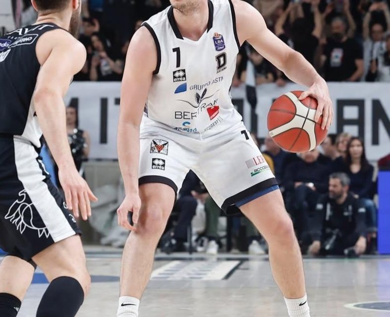 BM ON LBA/ PAZZA BERTRAM VINCE A TRENTO 85-89 -DI MARGHERITA RUSSO