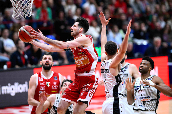 BM GAMEDAY LBA/ Le Pagelle: Mirotic ancora decisivo per Milano, incidono anche Shields e Bolmaro. Ford ed Ellis non salvano Trento – di Valerio Laurenti