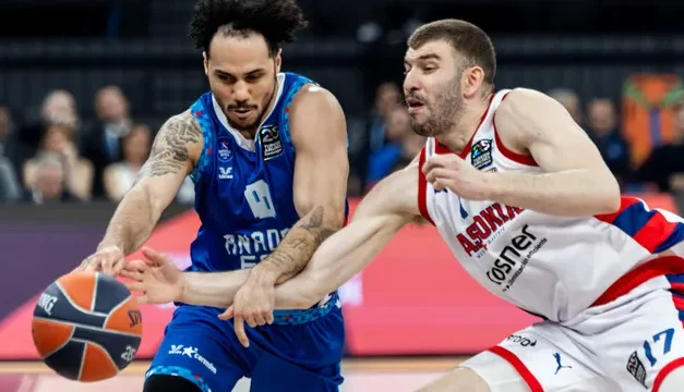 BM DA EUROLEAGUE/ L’EFES HA LA MEGLIO SUL BASKONIA, IL PANA SOFFRE MA BATTE IL MACCABI