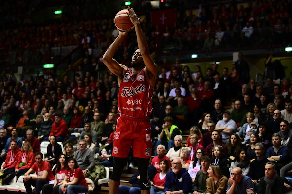 BM DA LBA/ LE PAGELLE DI TRIESTE-VIRTUS: VALENTINE, BROOKS E BROWN I MATTATORI DELLA VIRTUS, RUZZIER IN VERSONE EXTRALUSSO – di RICCARDO PIRRO’