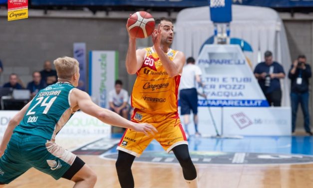BM ON A2/ IL. PUNTO PESARO: C’ E’ TROPPA CANTU PER QUESTA PESARO, I BIANCOROSSI IN ALTO MARE- DI LEONARDO PIANOSI