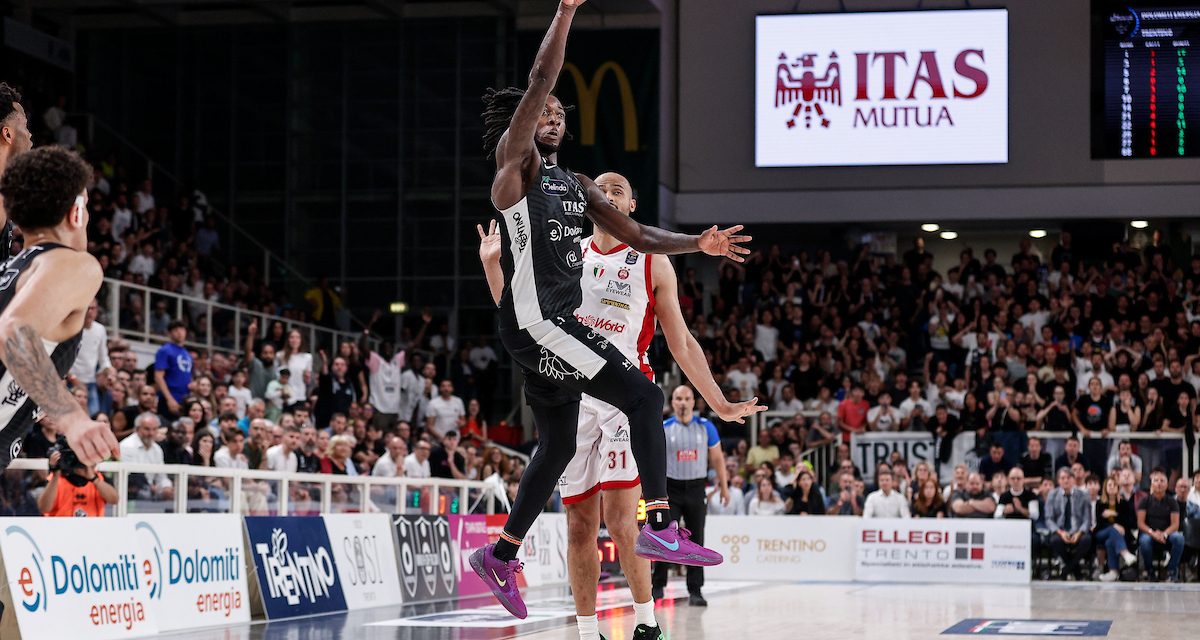 FOCUS BM/ IL MOMENTO DEI PLAYOFF LBA, QUARTI: UN PO’ DI FOLLIA, SPERANZA E UN TIRO SULLA SIRENA, MYLES CALE CI RICORDA PERCHE’ IL BASKET E’ LO SPORT PIU’ BELLO DEL MONDO – DI ALESSIO APICELLA